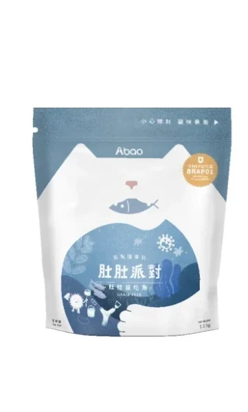 肚肚派對貓吃魚